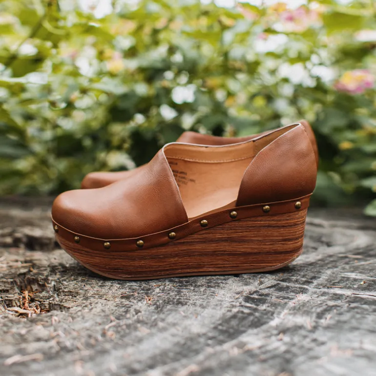 Bidelia Wedge Clog