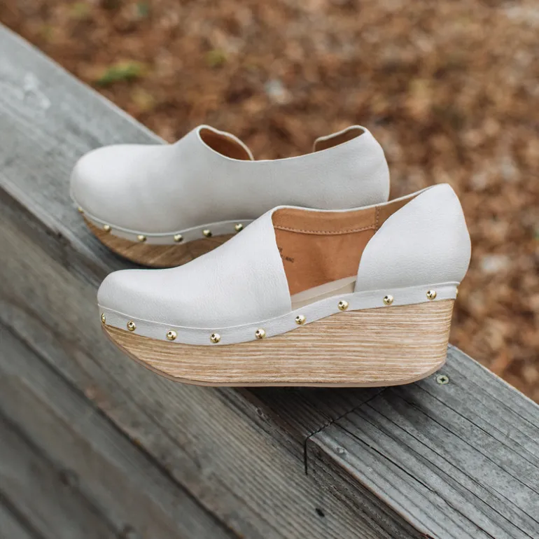 Bidelia Wedge Clog