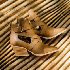 Canoly Cut-out Bootie