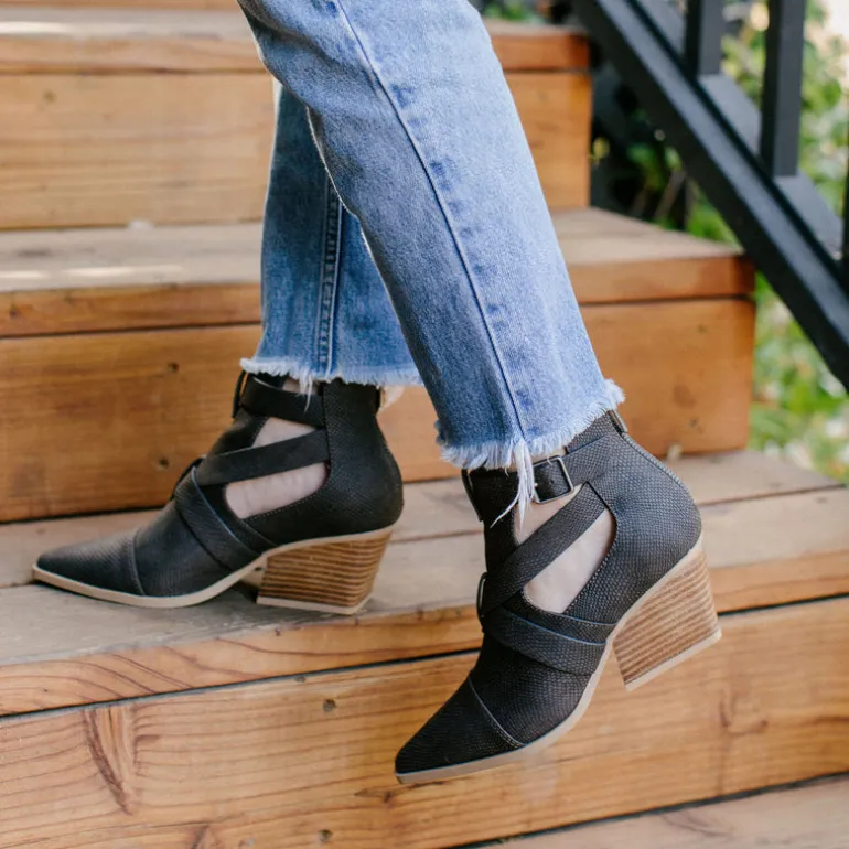 Canoly Cut-out Bootie