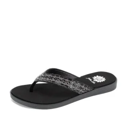 Dashna Sandal