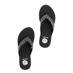Dashna Sandal