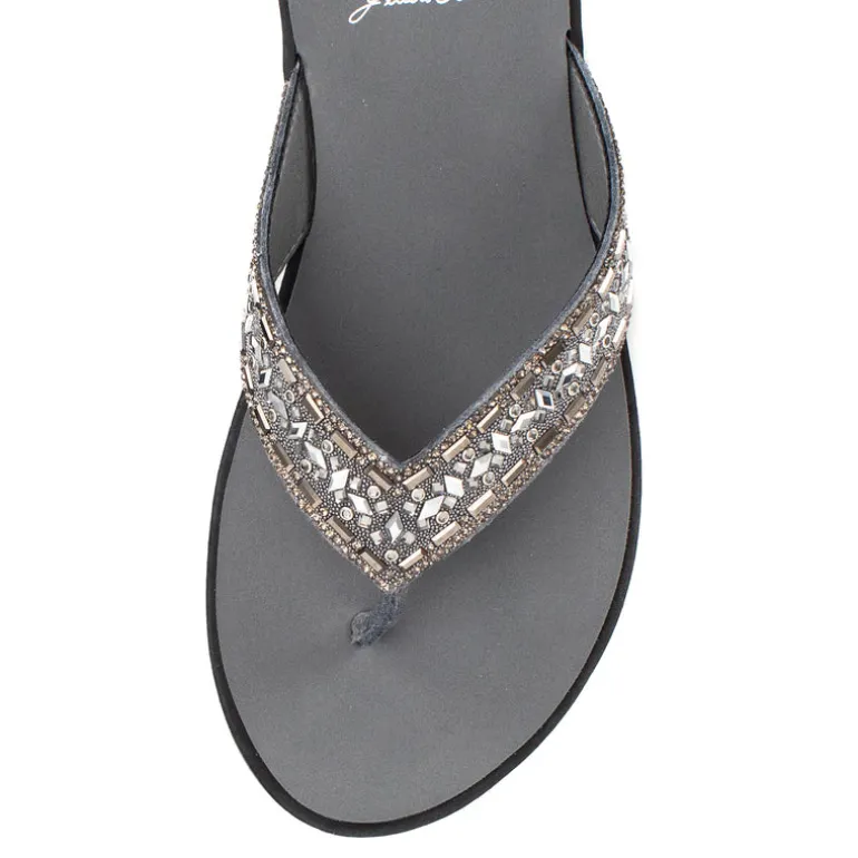 Dashna Sandal
