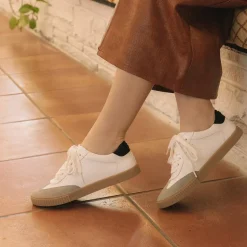 Dinia Low-Top Sneaker