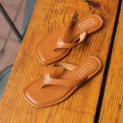 Durham Flat Sandal