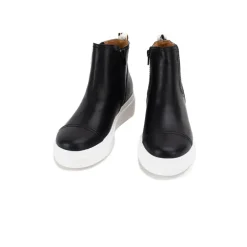 Elyse Sneaker