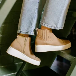 Elyse Sneaker