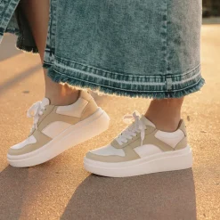Emma Flatform Sneaker