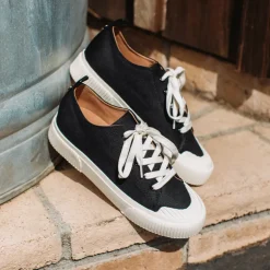 Gina Low-top Sneaker
