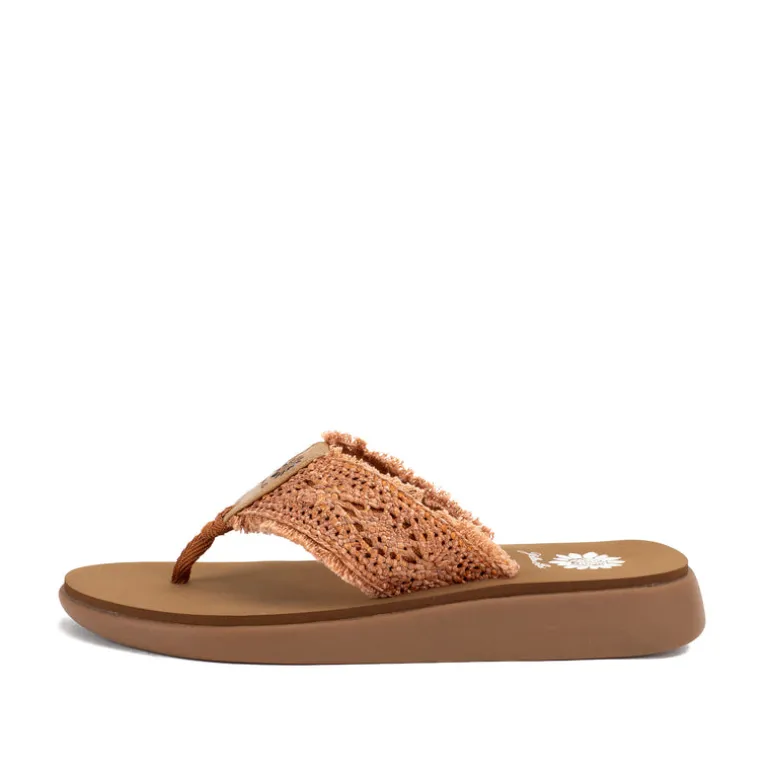 Gisele Sandal