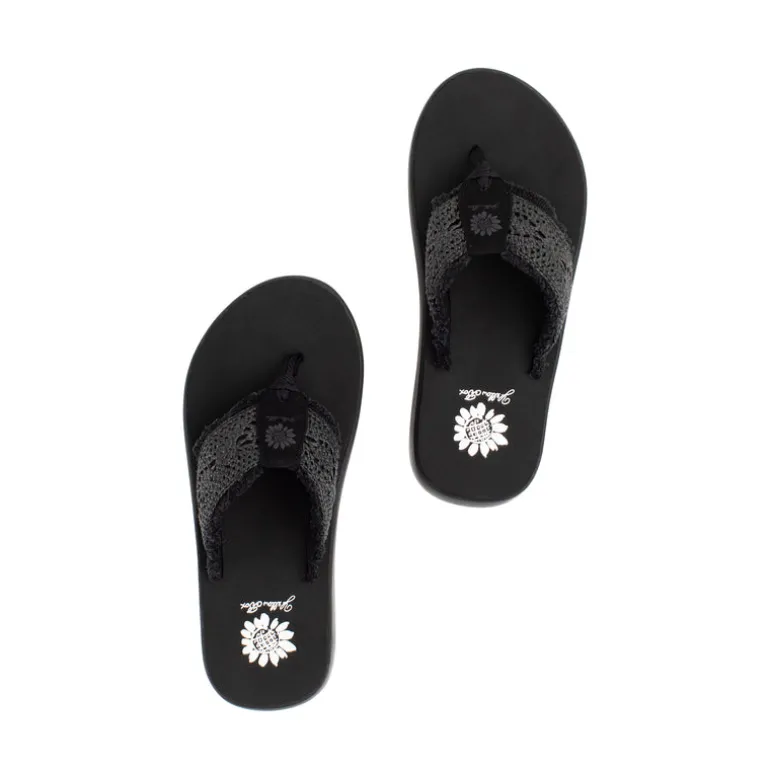 Gisele Sandal