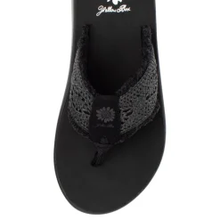 Gisele Sandal