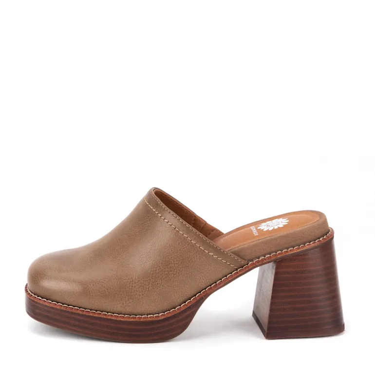 Ivaria Platform Clog
