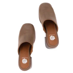 Ivaria Platform Clog