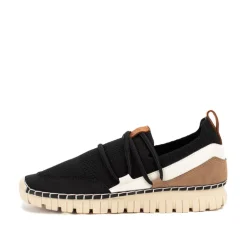 Junior Slip-On Trainer