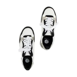 Nayari Court Sneaker
