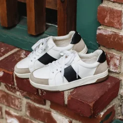 Nemesia Court Sneaker