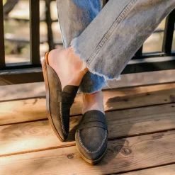 Nineta Flat Mule