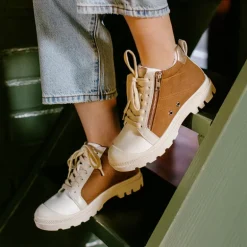 Parrott Sneaker
