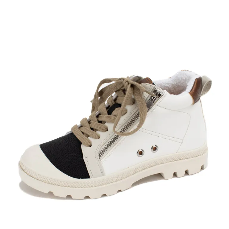 Parrott Sneaker