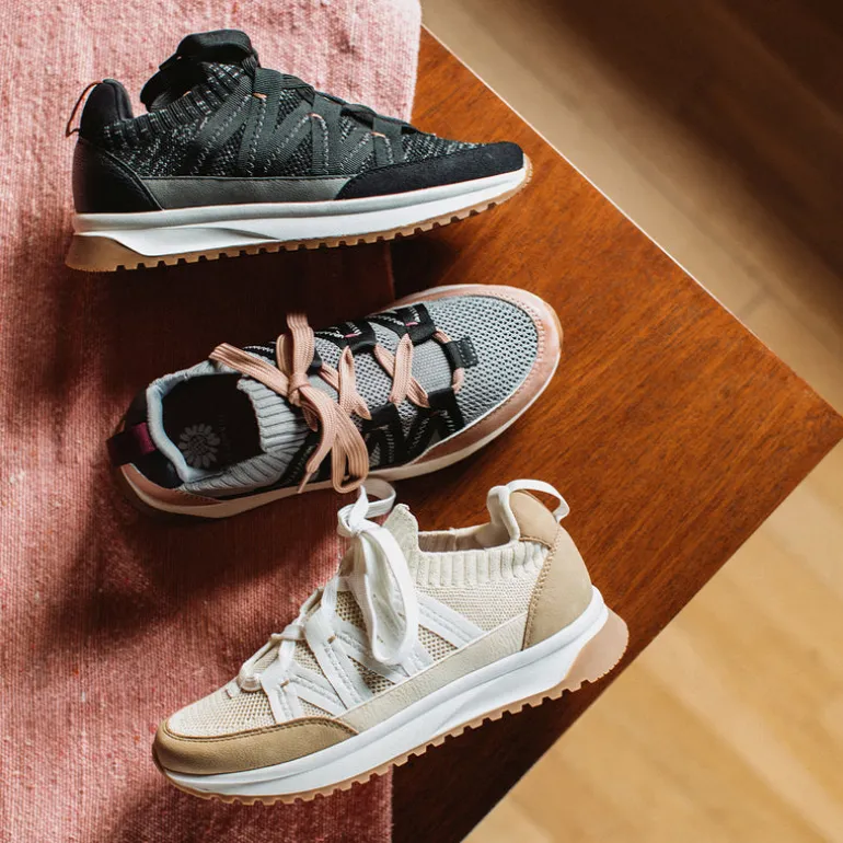 Rocco Knit Trainer