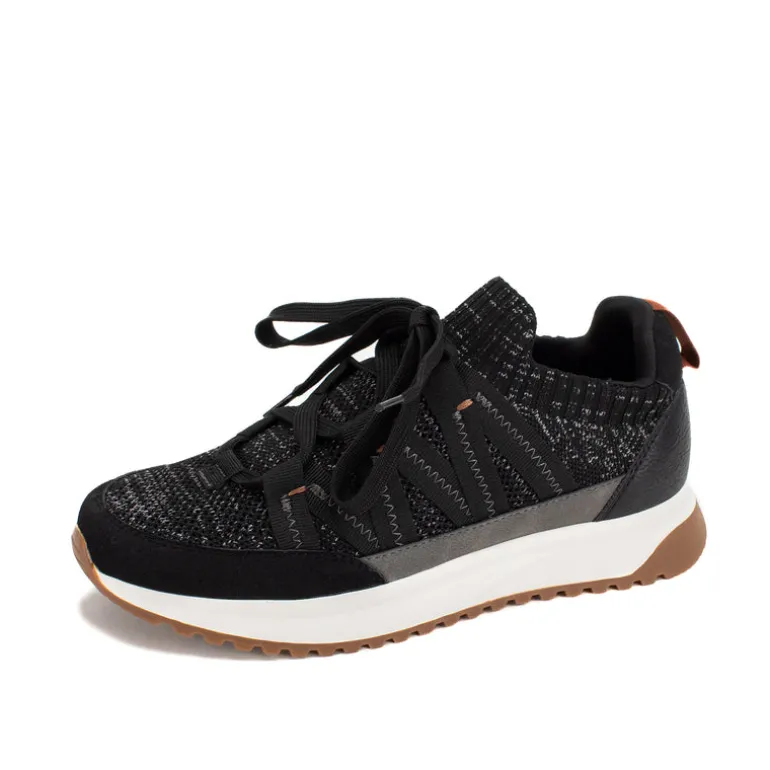 Rocco Knit Trainer