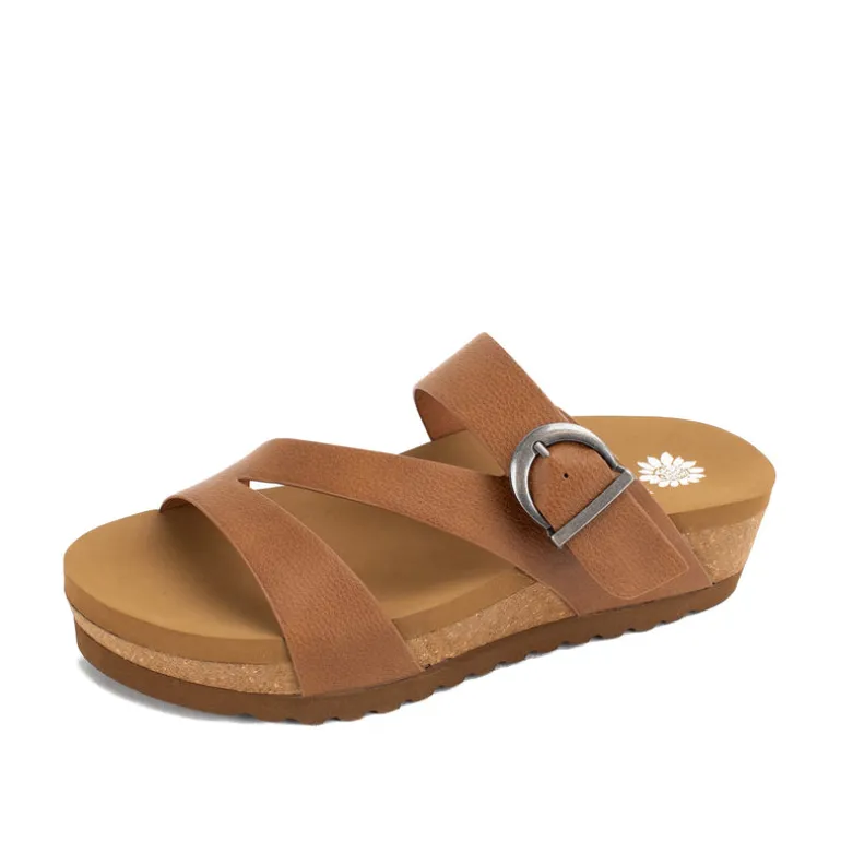 Rosette Flatform Sandal