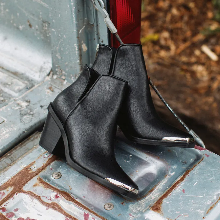 Valeska Cut-out Bootie