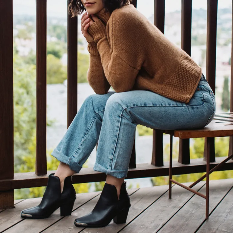 Valeska Cut-out Bootie