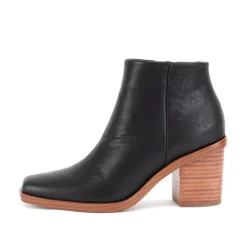 Velta Ankle Boot