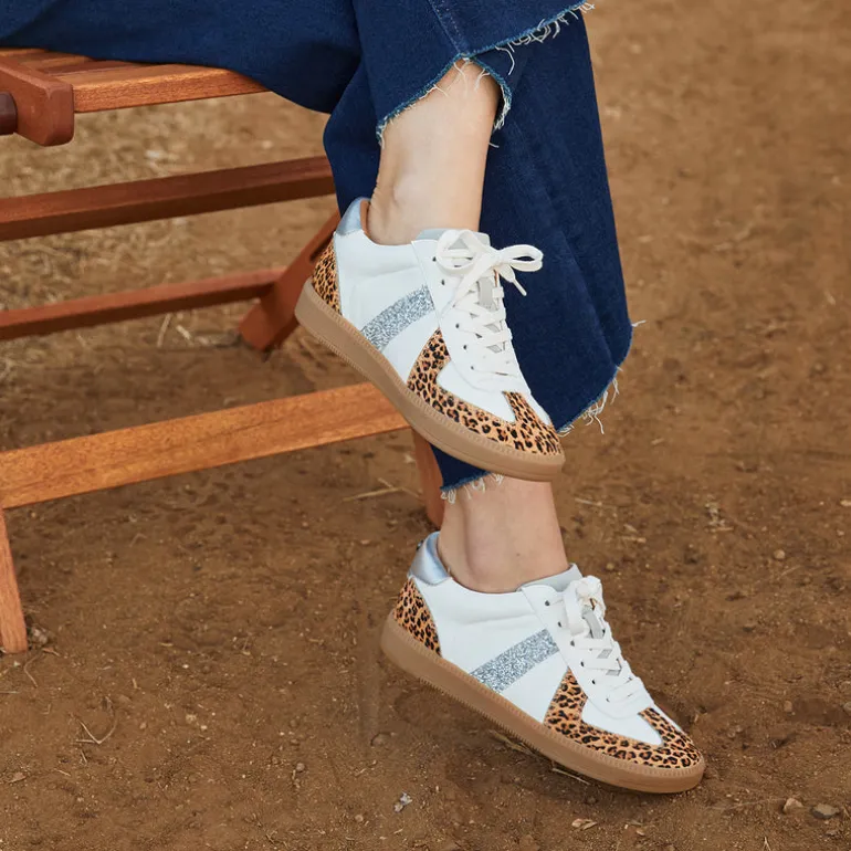 Zayne Lace-Up Sneaker
