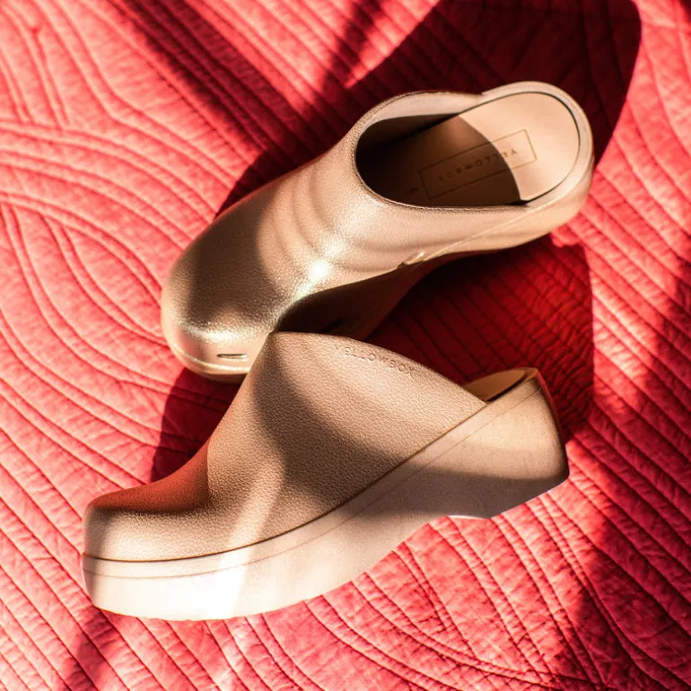 Zippy Clog